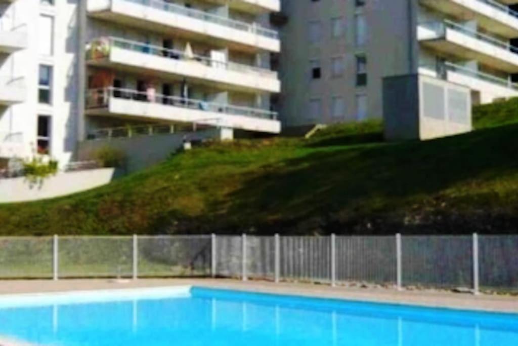 Le Doubs Cosy Lägenhet Besançon Exteriör bild